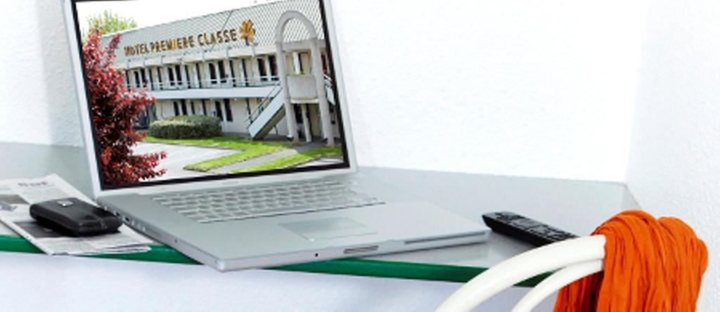 Premiere Classe Dreux Exterior photo
