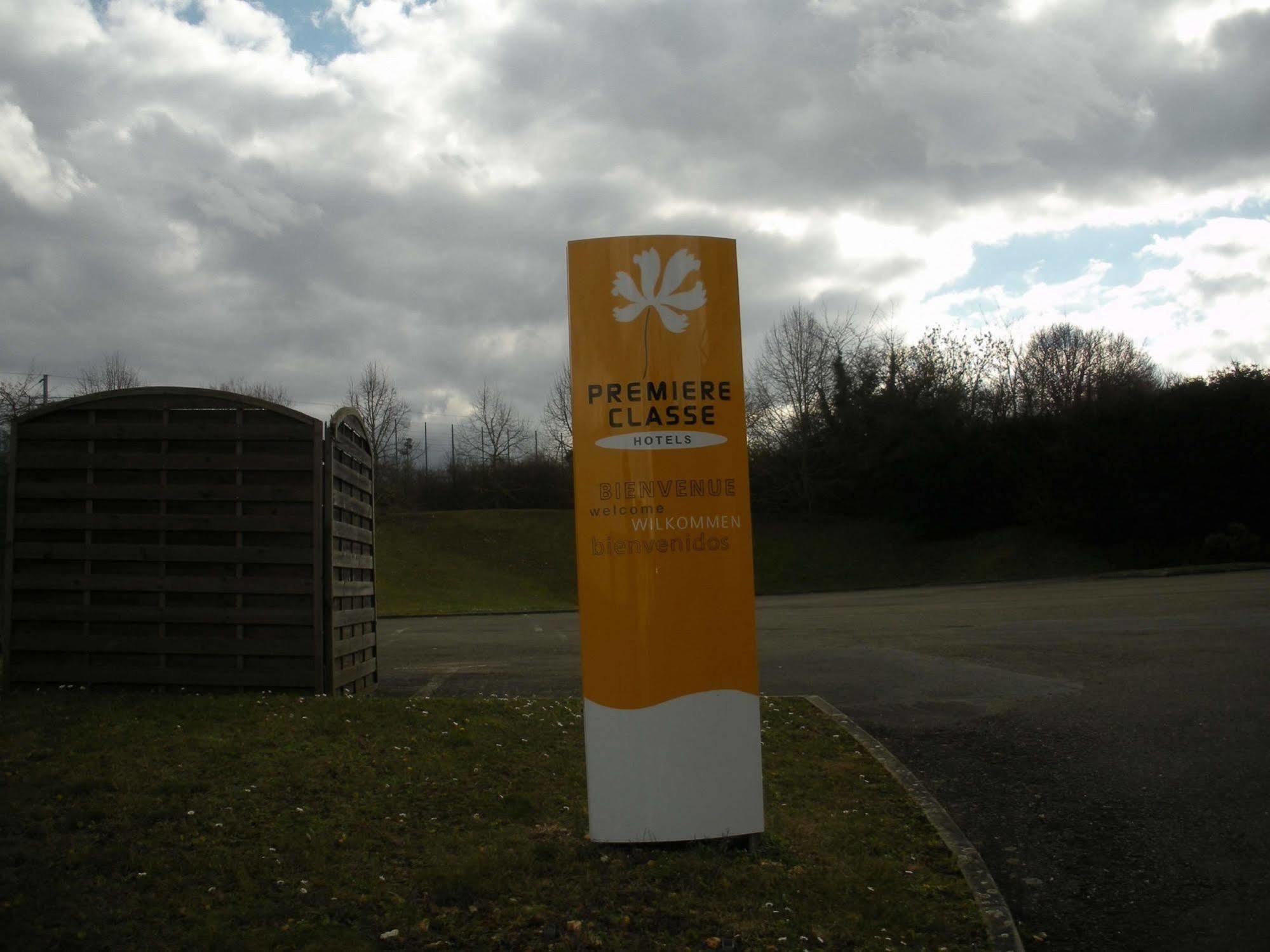 Premiere Classe Dreux Exterior photo